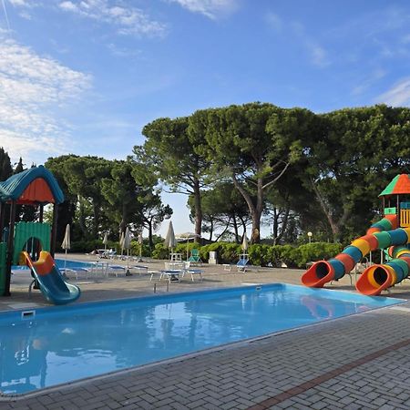 Camping Village Mar Y Sierra San Costanzo Dış mekan fotoğraf