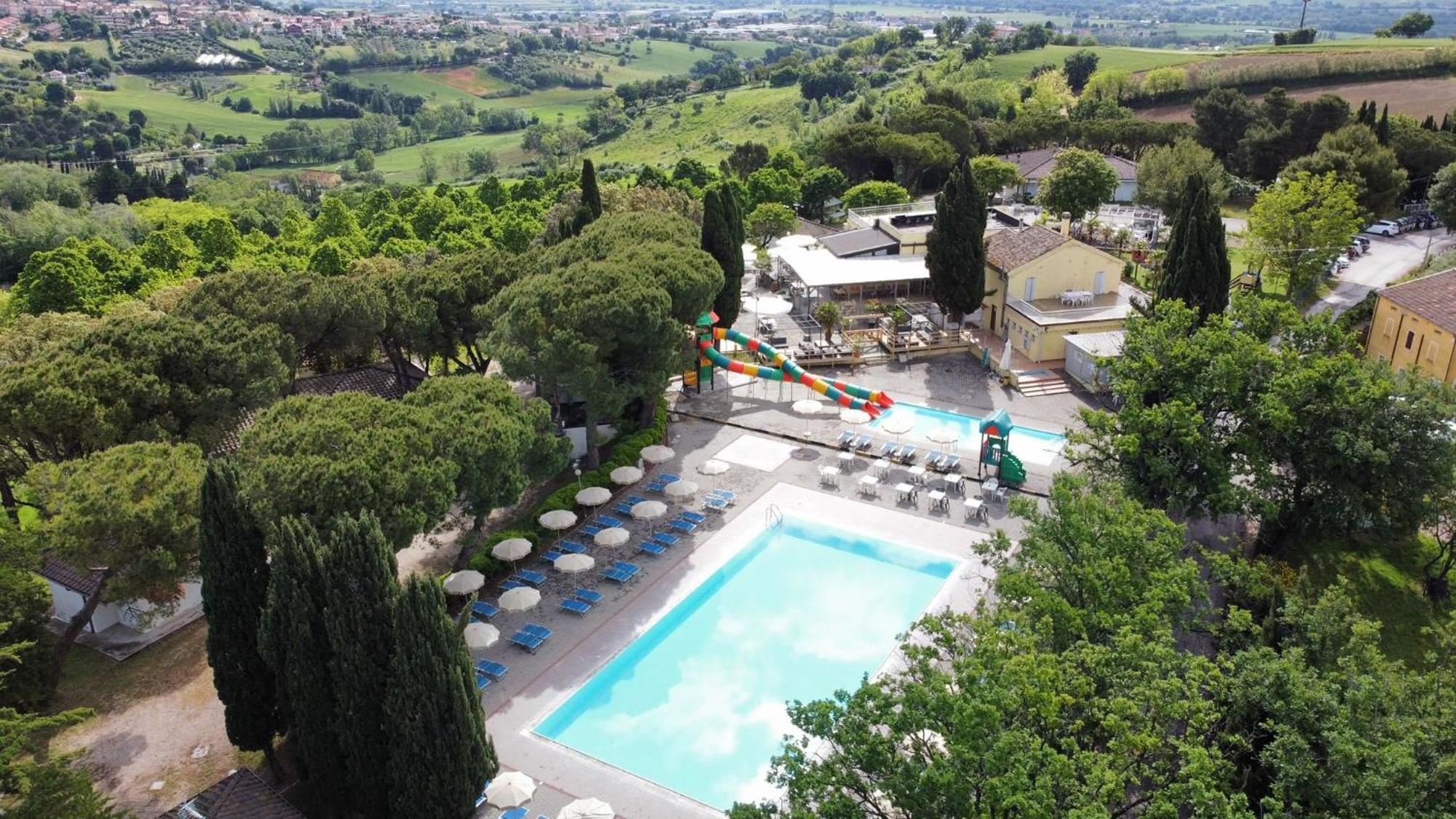 Camping Village Mar Y Sierra San Costanzo Dış mekan fotoğraf