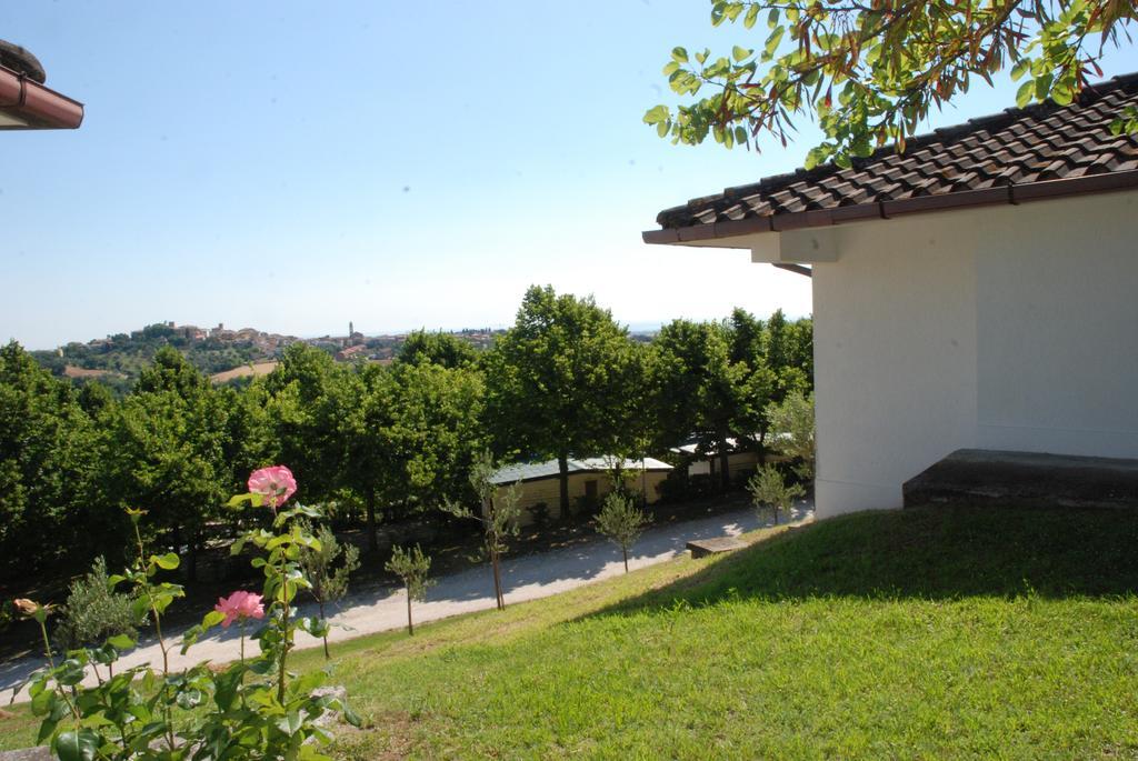 Camping Village Mar Y Sierra San Costanzo Dış mekan fotoğraf