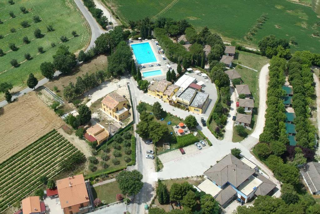 Camping Village Mar Y Sierra San Costanzo Dış mekan fotoğraf