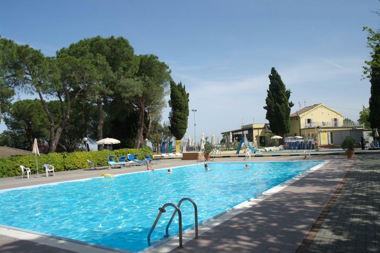 Camping Village Mar Y Sierra San Costanzo Dış mekan fotoğraf