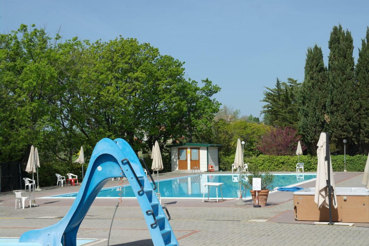 Camping Village Mar Y Sierra San Costanzo Dış mekan fotoğraf