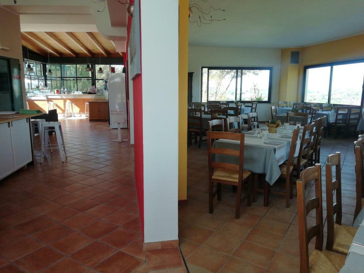 Camping Village Mar Y Sierra San Costanzo Dış mekan fotoğraf