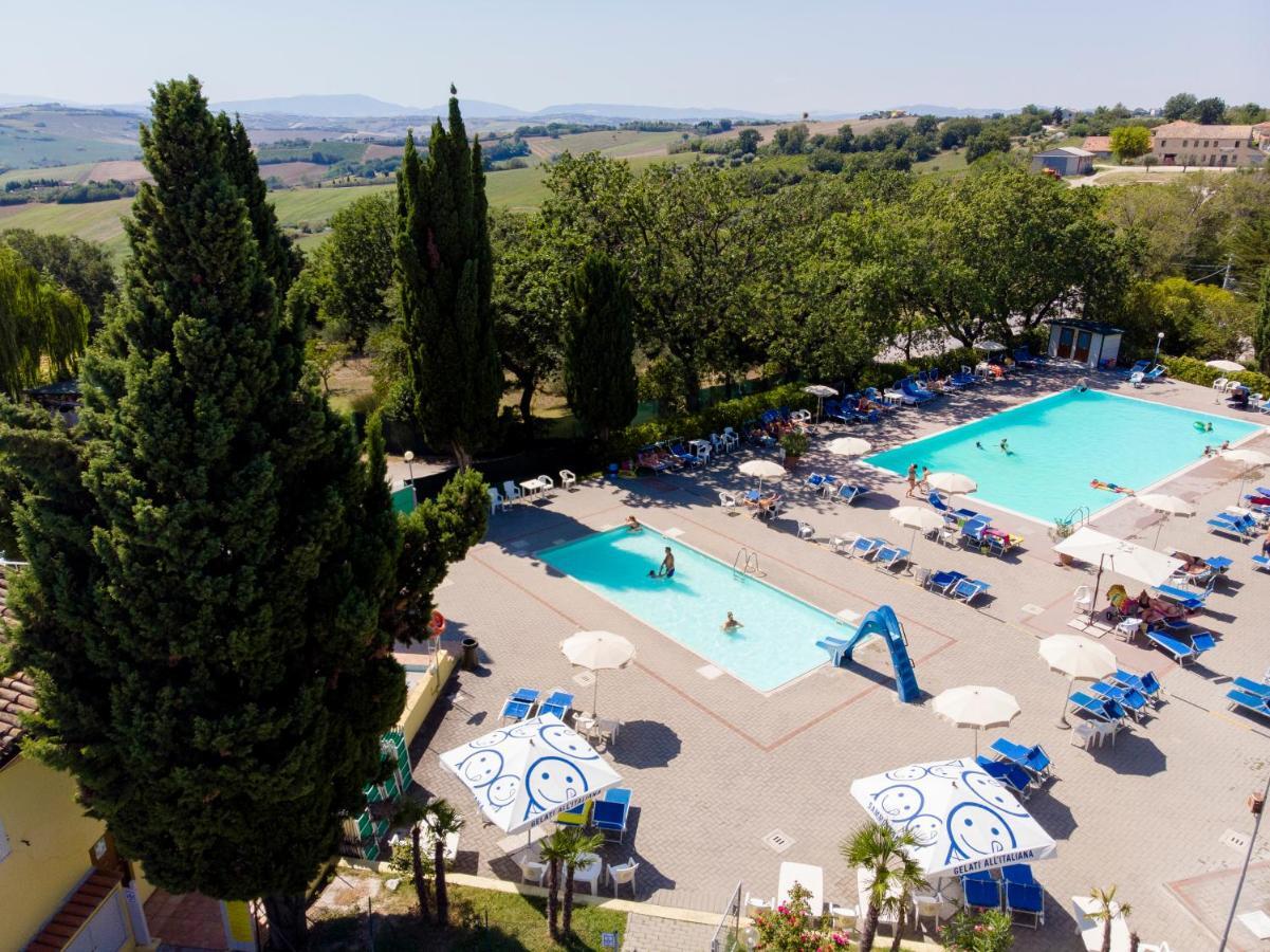 Camping Village Mar Y Sierra San Costanzo Dış mekan fotoğraf